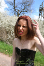 fruehlingswandern_in_high_heels10