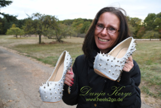 white_stachelheels01