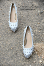 white_stachelheels03